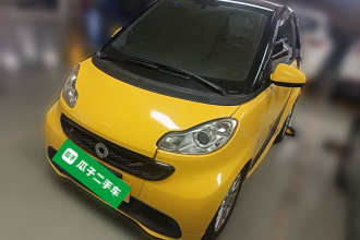 smart fortwo 2014款 1.0 MHD 硬顶新年特别版
