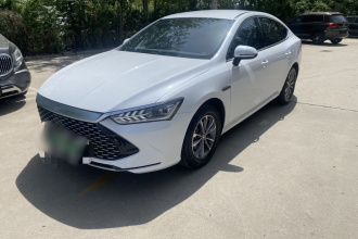 比亚迪 秦PLUS 2024款 荣耀版 DM-i 55KM领先型