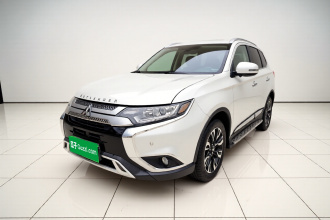 三菱 欧蓝德 2020款 2.0L 两驱畅享版 5座