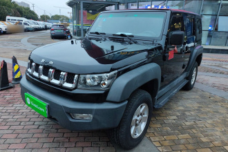 北京越野 北京BJ40 2016款 40L 2.0T 手动两驱豪华版