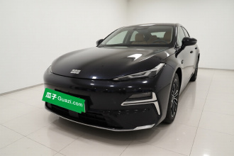 吉利银河 银河星耀8 2025款 130km EM-i 尊贵版