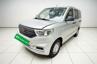 五菱汽车 五菱宏光V 2022款 1.5L劲取版电动助力LAR