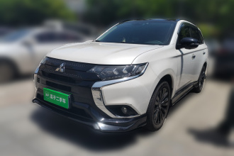 三菱 欧蓝德 2021款 2.4L 四驱曜动版 5座