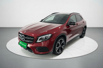 奔驰GLA 2018款 GLA 220 4MATIC 运动型