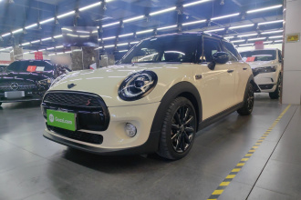 MINI 2018款 1.5T COOPER 艺术家 五门版