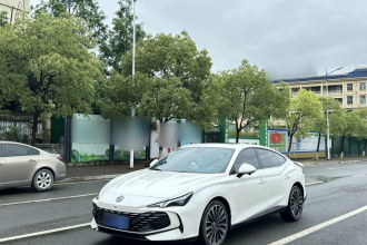 名爵 MG7 2023款 2.0T 自动猎美尊享版