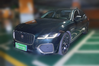 捷豹XFL 2023款 XFL 2.0T P250 两驱尊享豪华鎏金版