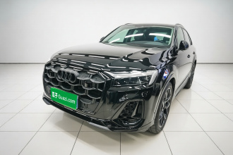 奥迪Q7 2025款 55 TFSI quattro S line运动型