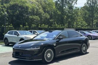 鸿蒙智行 享界S9 2026款 增程 Ultra 后驱 53kWh (192线激光雷达）