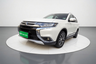 三菱 欧蓝德 2018款 2.0L 两驱嘉乐版 7座