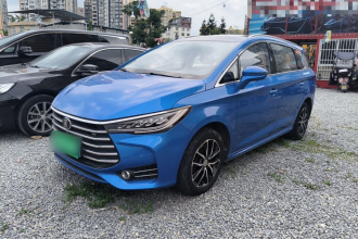 比亚迪 宋MAX 2017款 1.5T 自动智联尊贵型 7座