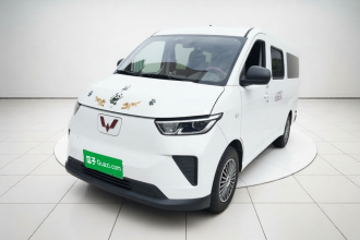 五菱汽车 五菱扬光 2026款 440km 客车版舒适型 9座