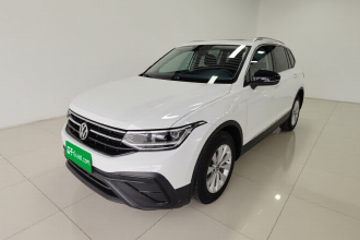 大众 途观L 2024款 出众款 300TSI 自动两驱龙腾版