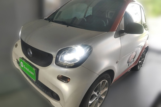 smart fortwo 2015款 1.0L 52千瓦硬顶灵动版