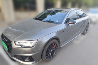 奥迪A4L 2018款 30周年年型 45 TFSI quattro 个性运动版