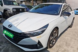 现代 伊兰特 2022款 1.5L CVT LUX尊贵版