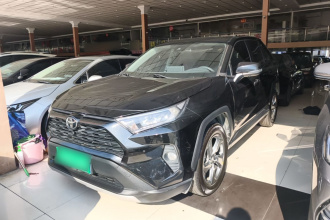丰田 RAV4荣放 2022款 2.0L CVT两驱风尚Plus版