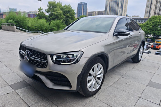 奔驰GLC轿跑 2020款 GLC 260 4MATIC 轿跑SUV