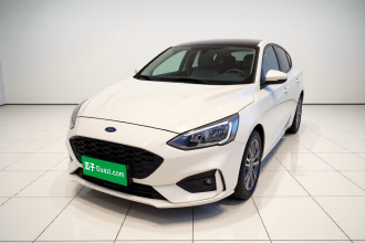 福特 福克斯 2020款 两厢 1.5L 自动锋跃型