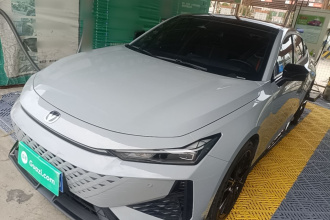 长安UNI-V 2024款 1.5T 尊贵运动型