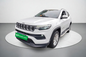Jeep 指南者 2021款 220T 自动精英版