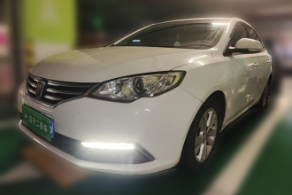 荣威360 2015款 1.5L 自动豪华版