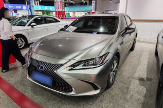 雷克萨斯ES 2020款 300h 卓越版
