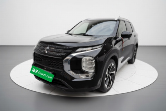 三菱 欧蓝德 2023款 1.5T CVT两驱尊享版 5座