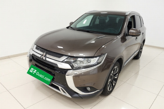 三菱 欧蓝德 2019款 2.0L 两驱畅享版 5座 国V