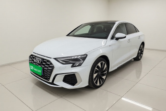 奥迪A3 2023款 改款 A3L Limousine 35 TFSI 时尚运动型