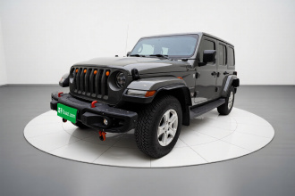 Jeep 牧马人 2019款 2.0T Sahara 四门版 国VI
