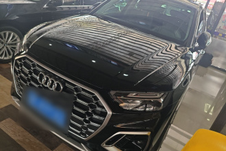 奥迪Q5L 2024款 40 TFSI 时尚动感型