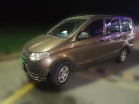 五菱汽车 五菱宏光 2015款 1.2L S 基本型国V