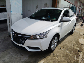 纳智捷 锐3 2016款 1.6L CVT尊享型天窗版