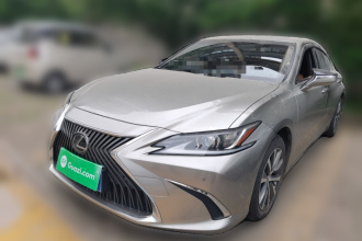 雷克萨斯ES 2018款 260 卓越版 国V