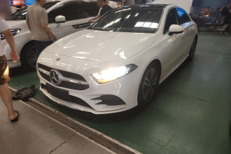 奔驰A级 2019款 A 180 L 运动轿车