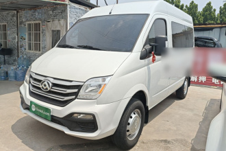 上汽大通MAXUS 新途V80 2024款 傲运通超值版 6MT 短轴中顶127Ps 5/6座