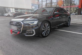 奥迪A6L 2025款 45 TFSI 臻选动感型