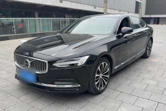 沃尔沃S90 2025款 B5 智逸豪华版
