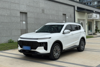 捷途X70 PLUS 2025款 1.5T 豪华澎湃版 7座