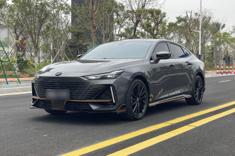 长安UNI-V 2023款 1.5T 运动版