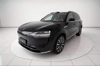 鸿蒙智行 问界M9 2024款 增程 Ultra版 42kWh 6座版