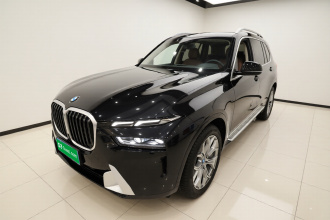 宝马X7 2023款 xDrive40i 领先型豪华套装
