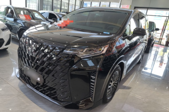 腾势D9 2024款 DM-i 980 四驱尊贵型