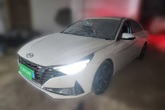 现代 伊兰特 2021款 1.5L CVT LUX尊贵版