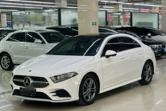 奔驰A级 2021款 改款 A 180 L 运动轿车