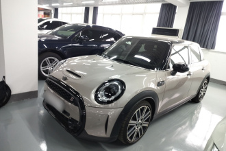 MINI 2023款 改款 2.0T COOPER S 艺术家 五门版