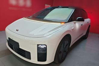 理想汽车 理想i6 2025款 两驱标准版