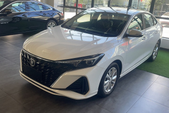 长安 逸动 2025款 PLUS 1.5L 手动豪华版
