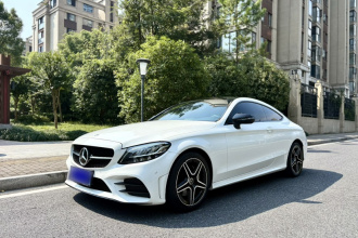 奔驰C级(进口) 2022款 改款 C 260 轿跑车
